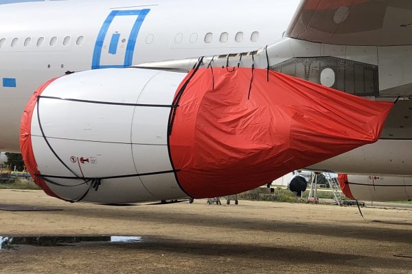 Confection de protections tuyère et entrée d'air d'avion A330 pour stockage longue durée